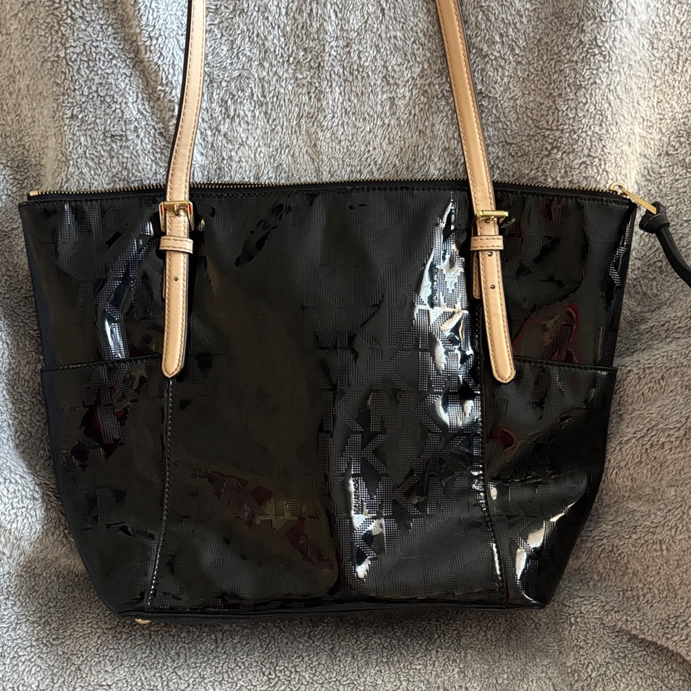 Michael Kors Glossy Black Shoulder Bag with Cream Straps